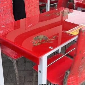 Mebel Meja Merah - Kaca